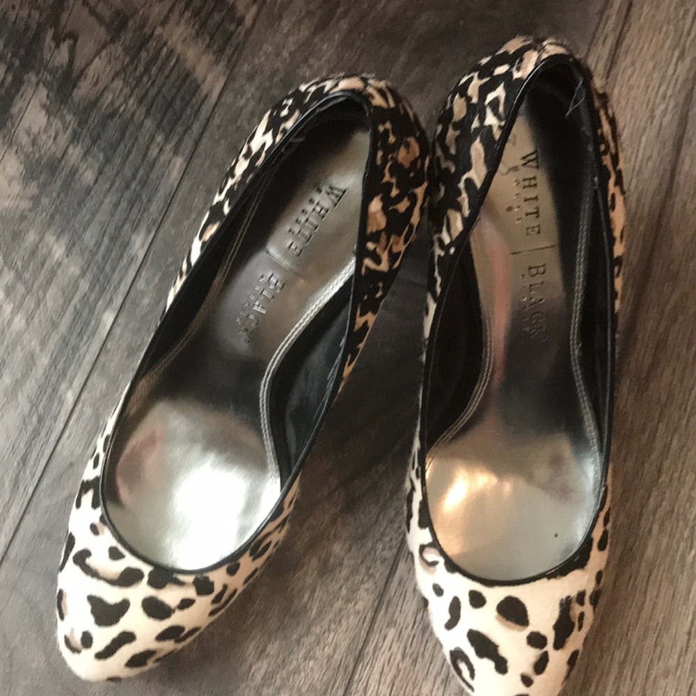 White House Black Market pumps